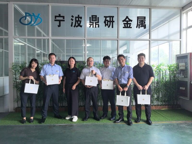 최고를 추구하고 함께 발전합니다.